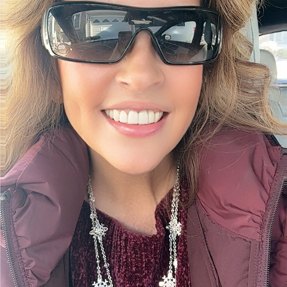 Prada Sleek Black Women’s Sunglasses - Picture 8 of 8